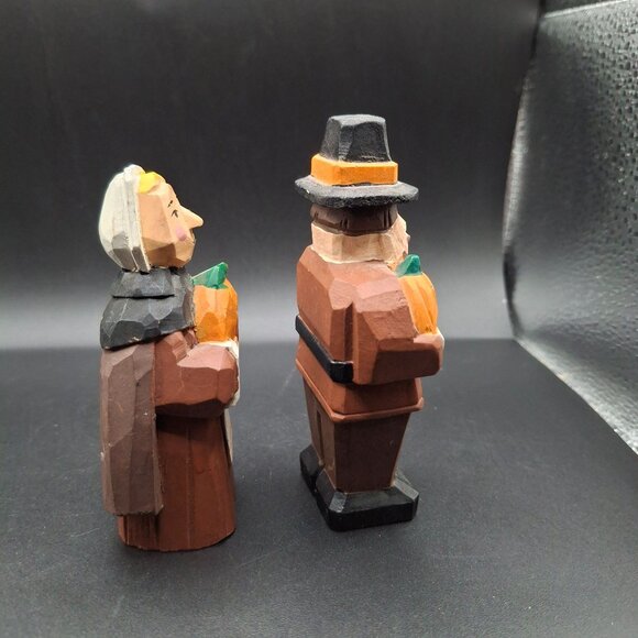Vintage Midwest Imports Wooden Hand carved Harvest Pilgrim Figurines Set Of 2 - Picture 2 of 6